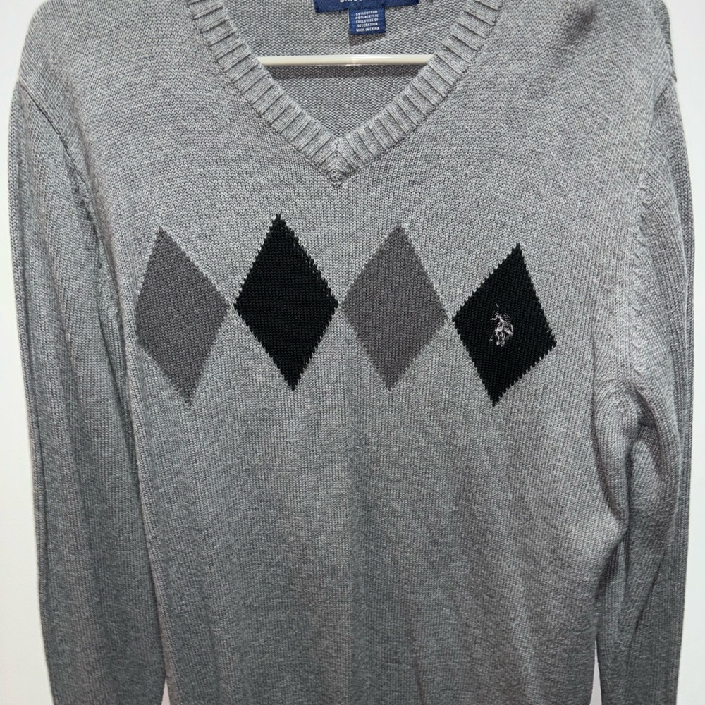 U.S. Polo Assn. V-Neck Sweater Gray and Black Argyle